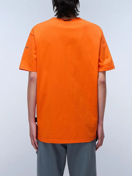 t-shirt-napapijri-s-badge-da-uomo-arancione